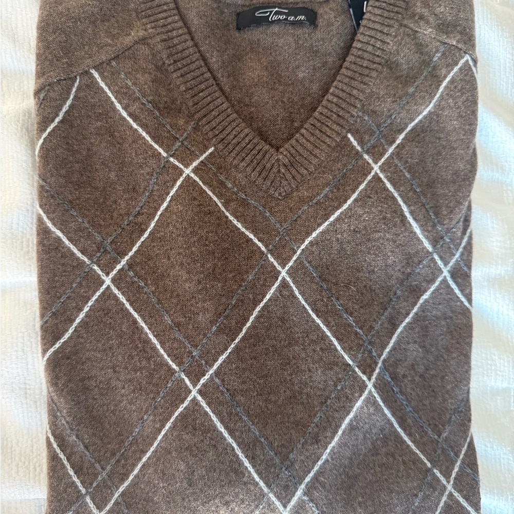 Men’s 100% Cashmere Brown Argyle V-Neck Sweater – Two a.m. (Size L)